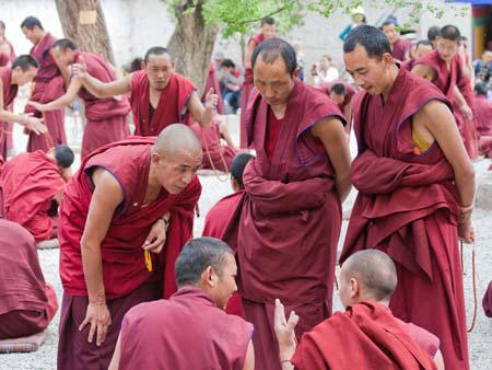 Conducting debates in the Gelukpa tradition